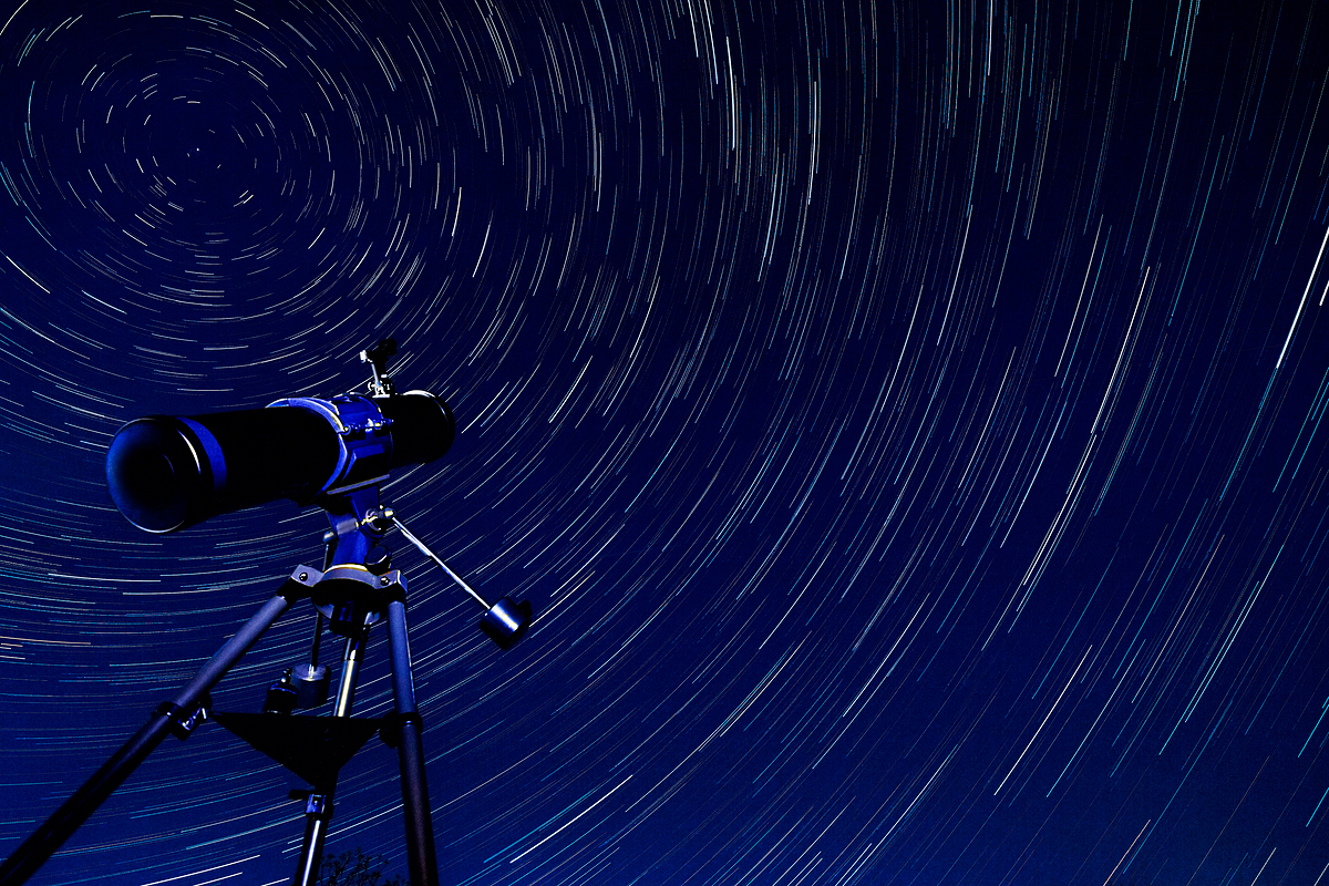 북극성은 하늘 위의 나침반