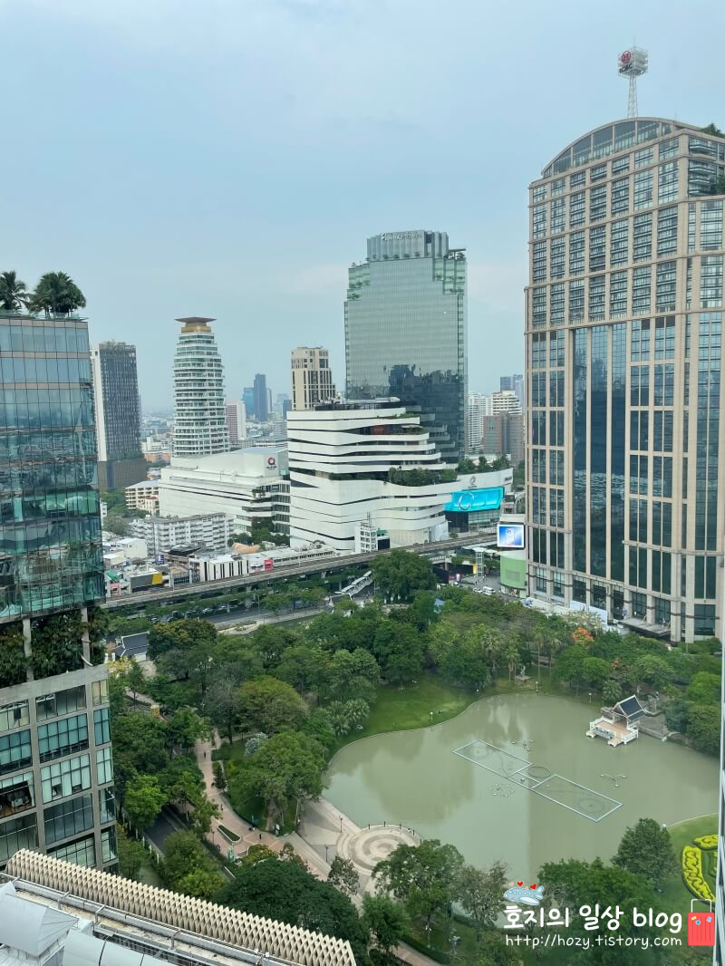 방콕 메리어트 마르퀴스 퀸즈파크 벤짜시리 공원뷰