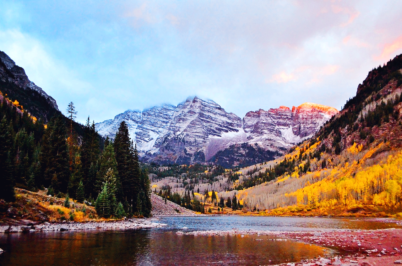 애스펀은 음악의 중심지인 대표적 문화 도시로도 불린다.
한국에서는 '아스펜'이라는 명칭으로 더 많이 불린다.