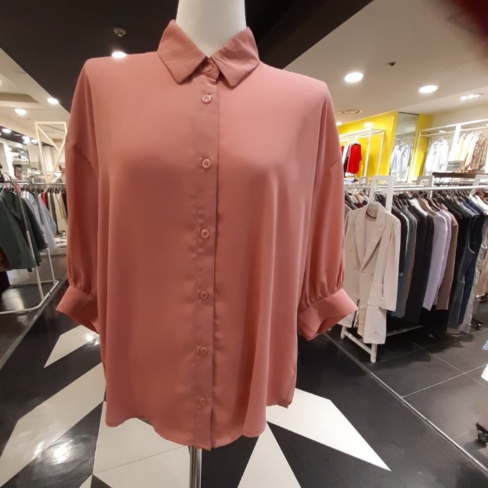 태그 NC05 블라우스 D202w104