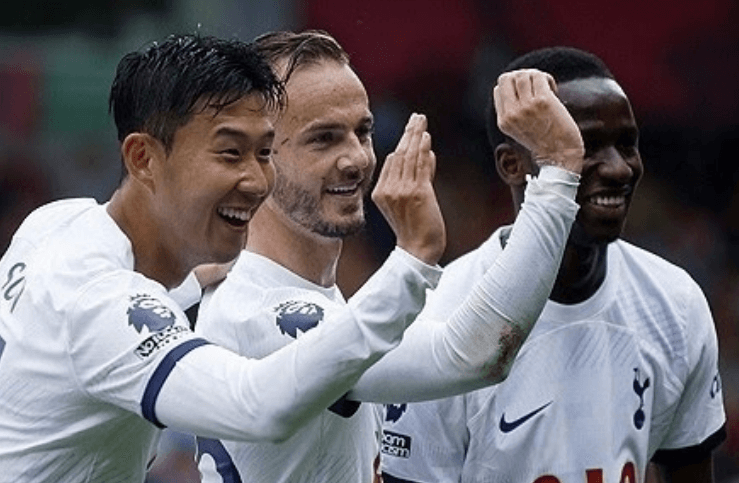 기뻐하는 손흥민