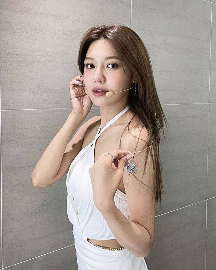 배우-최수영