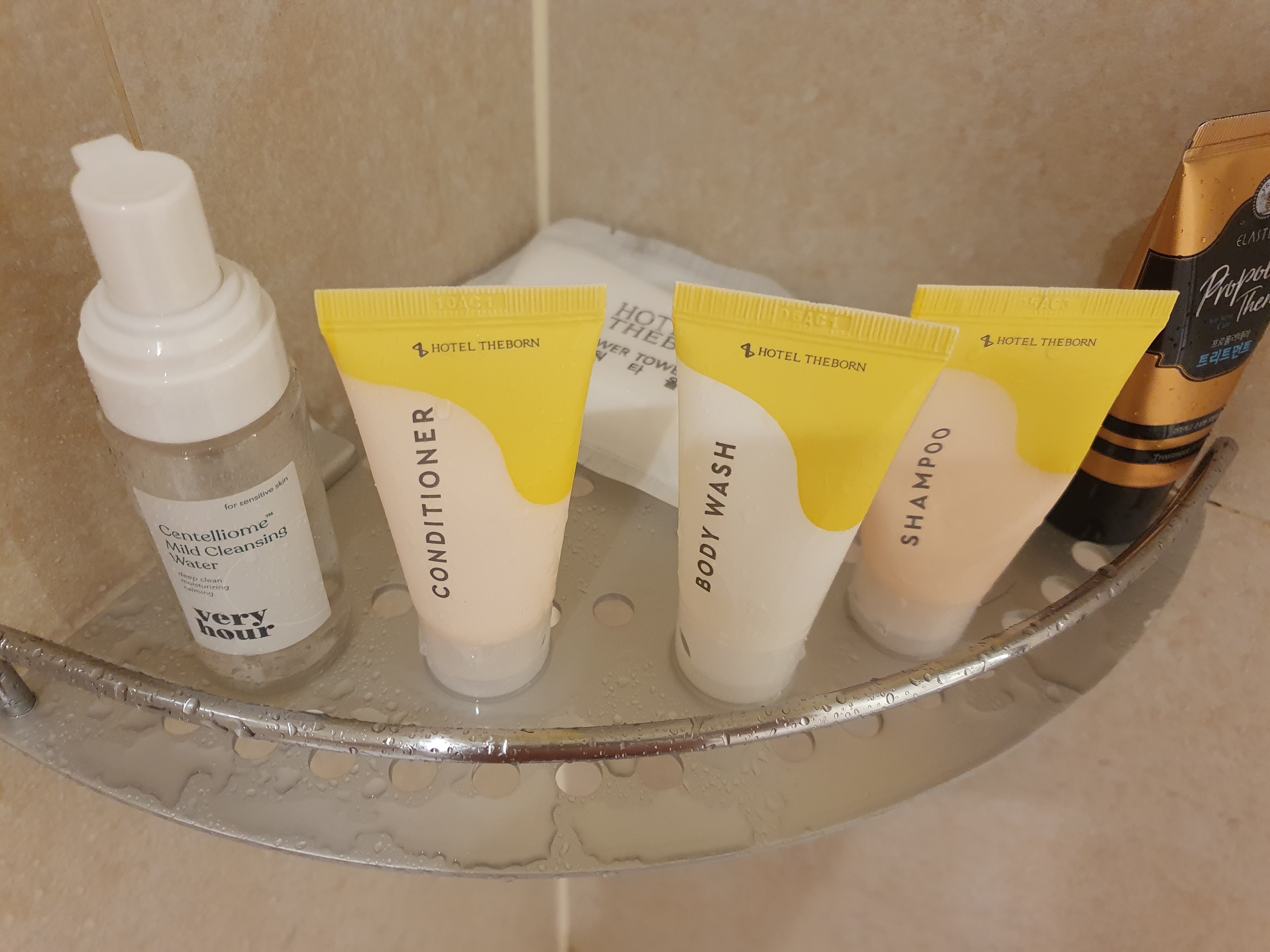 더본 호텔 욕실 어메니티 욕실용품