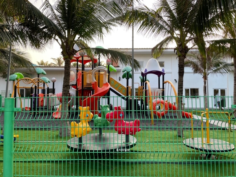 나트랑 스완도르 리조트 후기 - 키즈 클럽 놀이터