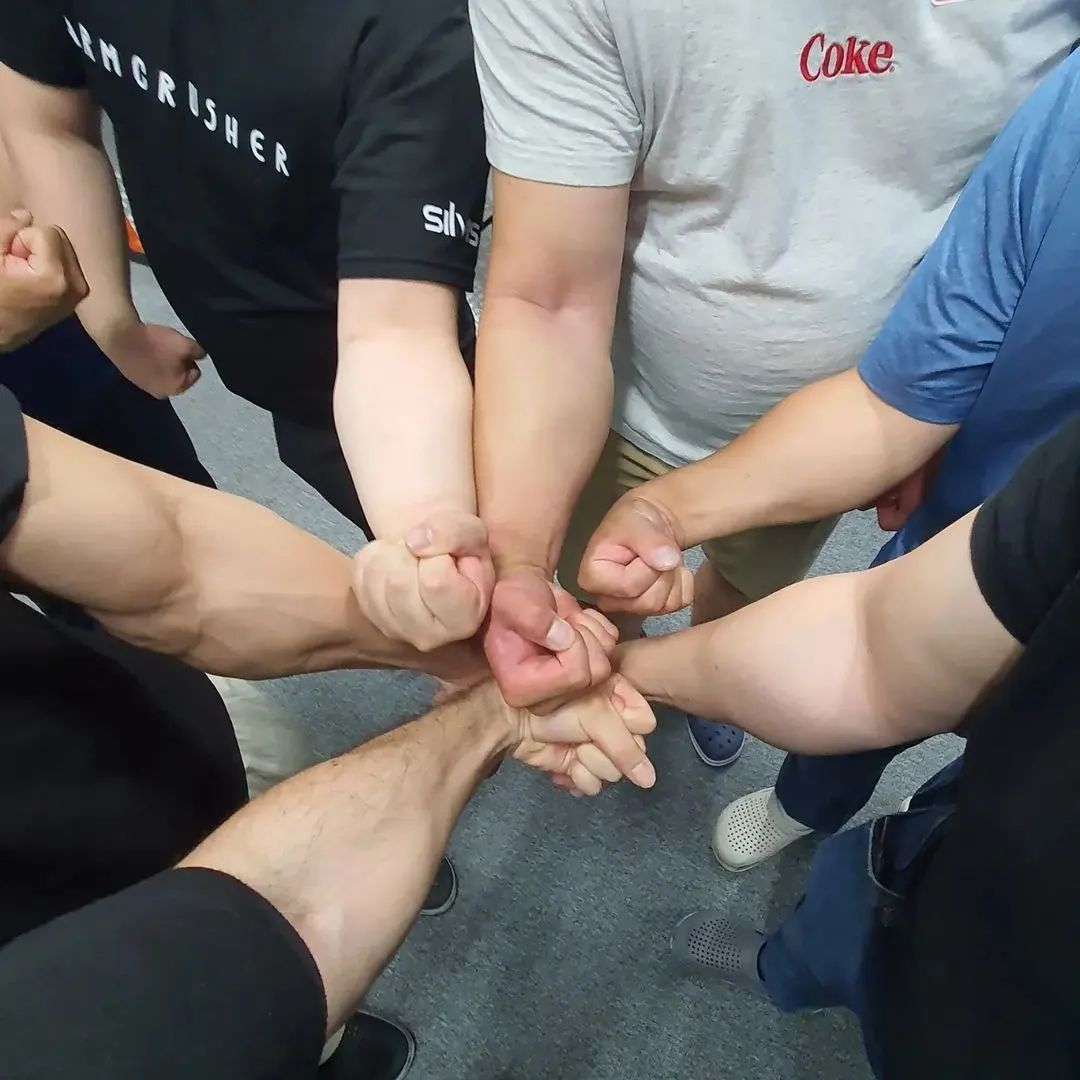 신기한 동호인 사전 팔씨름하며 뭉쳐선 논다 팔씨름 동호회 추천