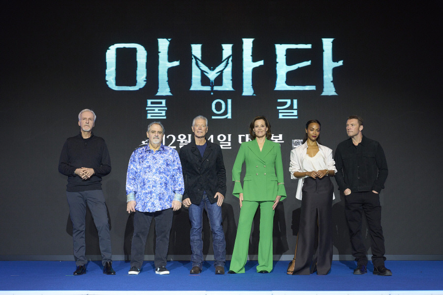 제임스 카메론 감독의 영화 아바타 시사회 사진