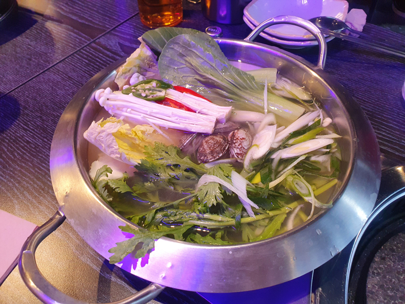 서비스로-나온-조개탕