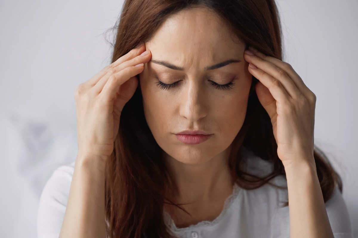 머리가 찌릿찌릿 아파요