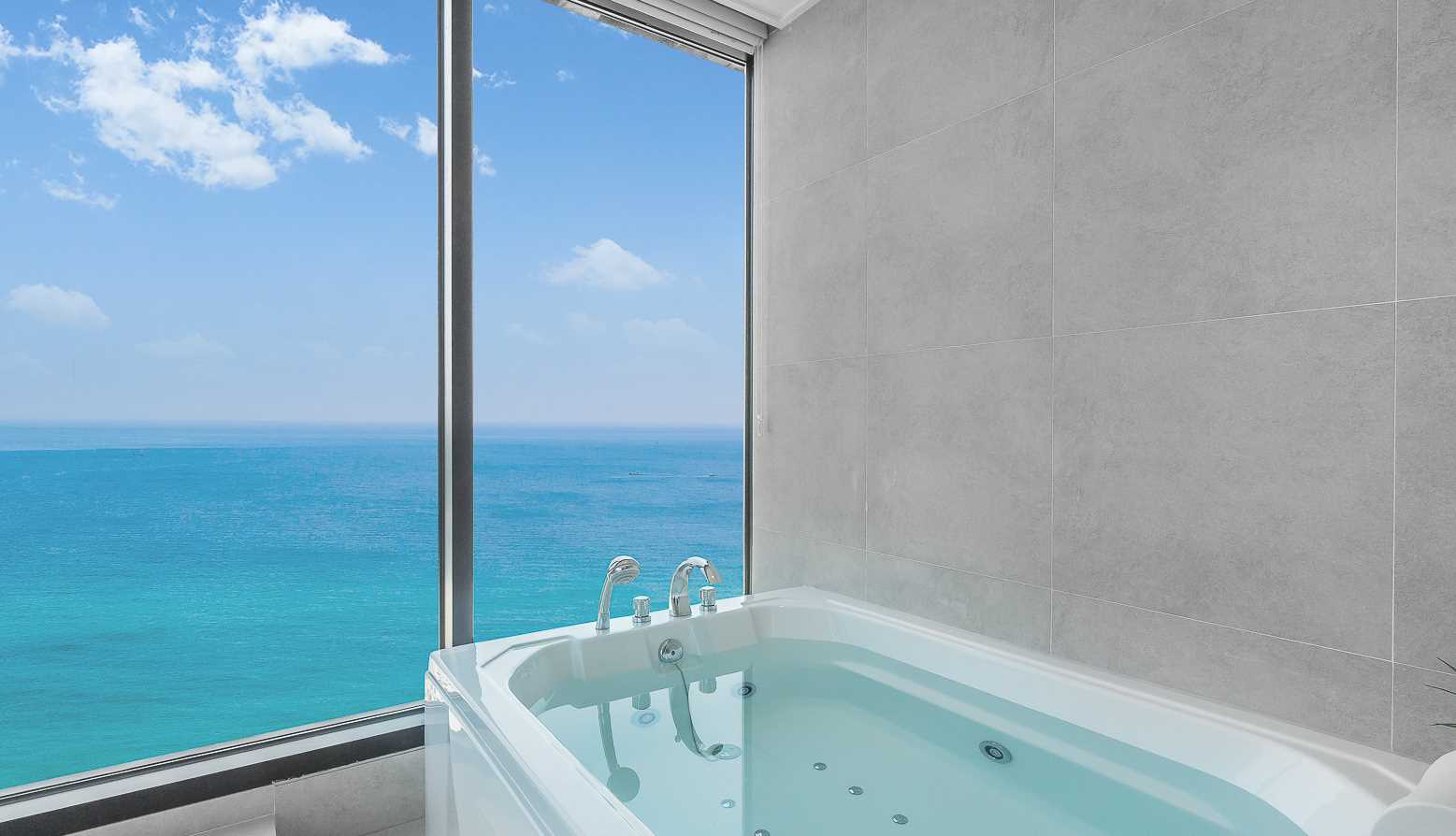 강릉 안목을 높이다 (바다뷰숙소, 강릉감성숙소, 대형스파)