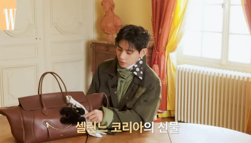 방탄소년단 뷔, 왓츠 인 마이 백 뷔, 뷔 운동 루틴, 뷔 수면 루틴, 뷔 향수 안 쓰는 이유, 뷔 제이홉 공연, 뷔 아이패드, 뷔 음악 취향, 뷔 요네즈 켄시, 뷔 선글라스, 뷔 일상, 뷔 태형 라이프스타일