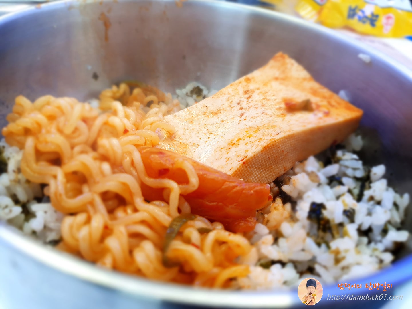 청년찌개 서울1호점 두부도 커요.