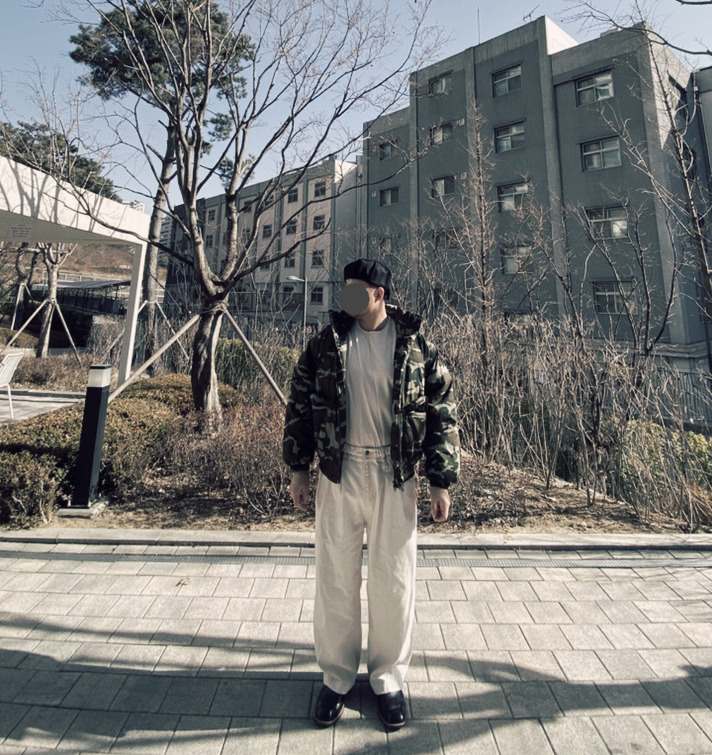 데일리룩('26.2.22.)밀리어네어햇 헌팅캡 베레모, 파르티멘토 카모패딩 밀리터리패딩, 무신사스탠다드 슬리브티셔츠, 무신사스탠다드 벌룬팬츠, 헬로헬 스퀘어 엔지니어부츠 웨스턴부츠