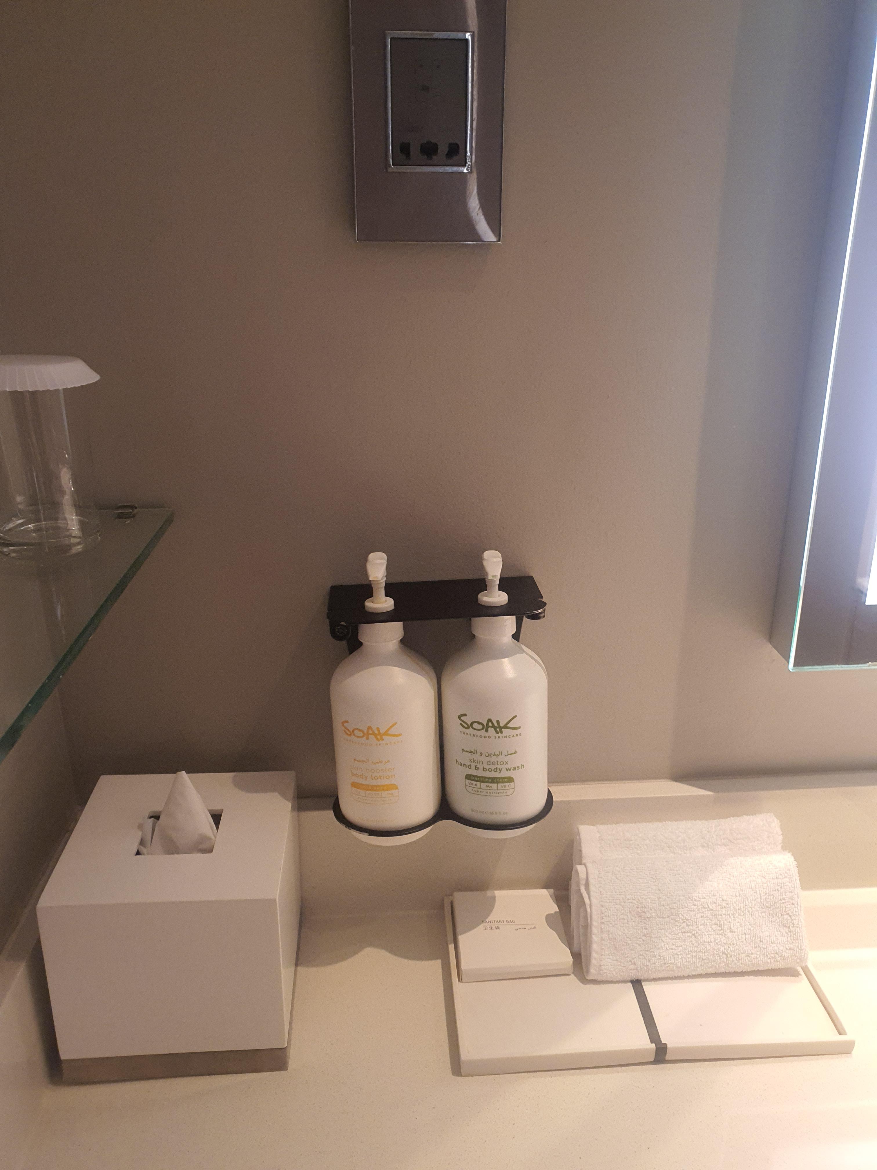 두바이 홀리데이 인 두바이 페스티벌 시티 호텔 솔직 후기 & 이용 꿀팁