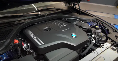 BMW B48 엔진 모습