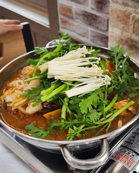 생생정보 대결 맛 대 맛 활꽃게탕 vs 간장꽃게장 음식점 위치