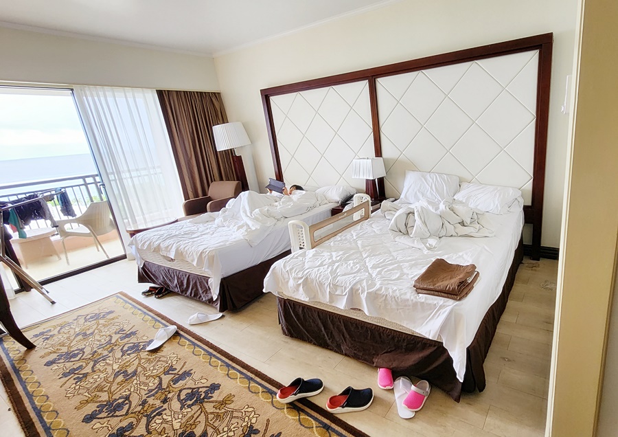 두개의 더블베드