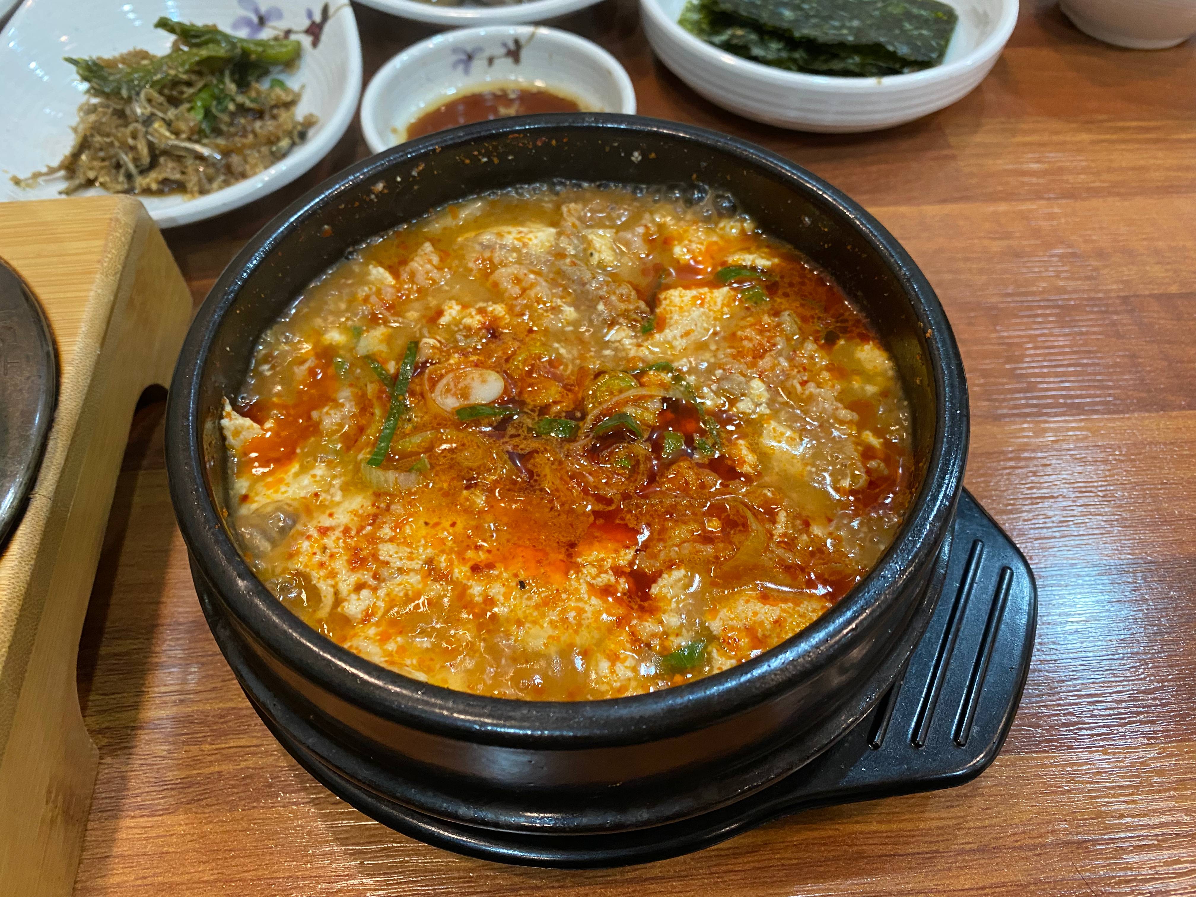 차돌 순두부 뚝배기 사진