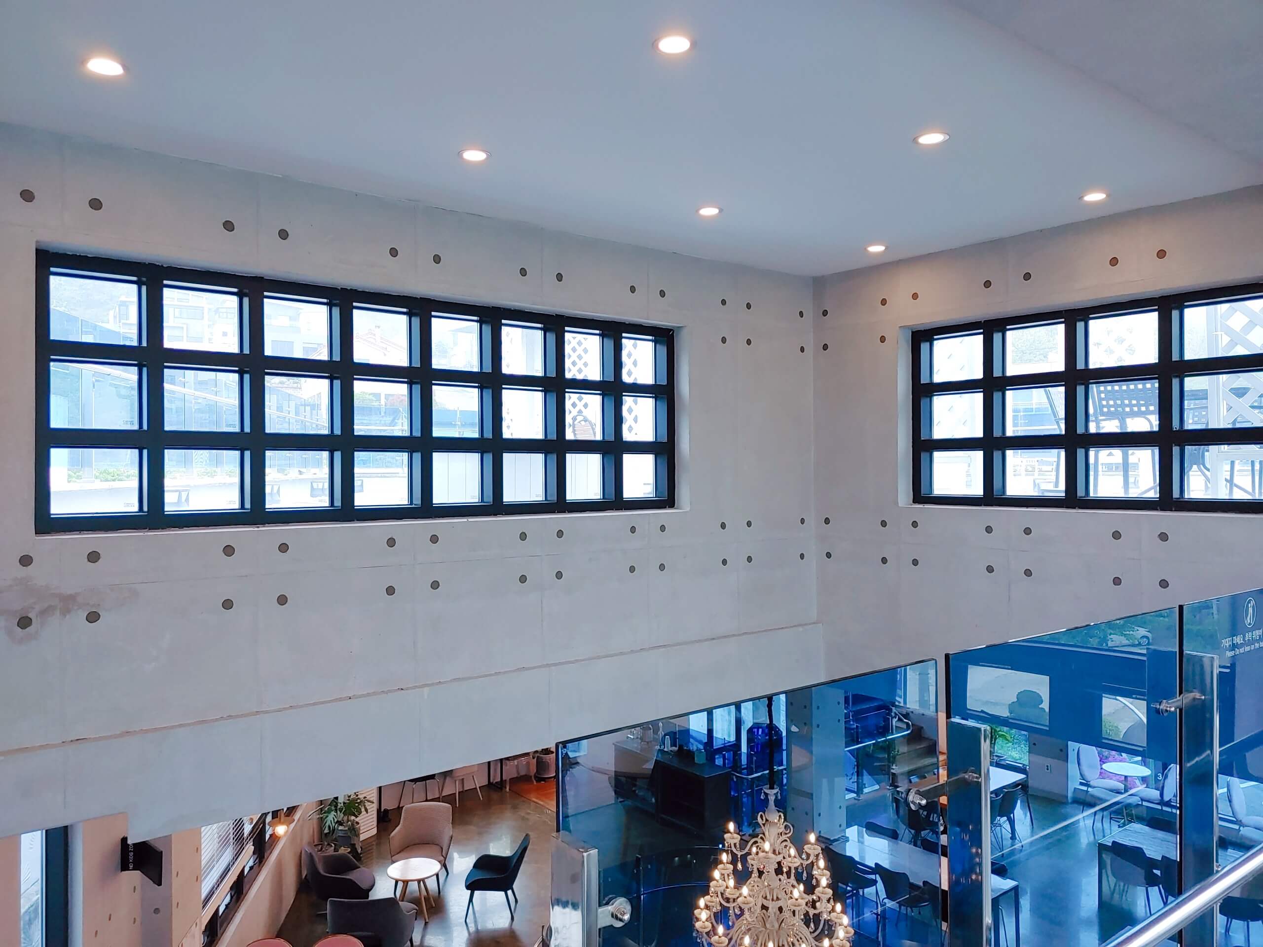 김해_포_레스트_커피_2.5층