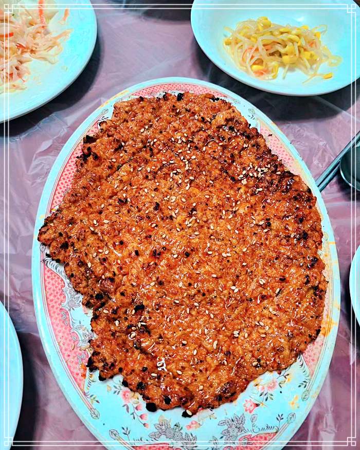 동네한바퀴 경북 청송 신천 닭살 부부 끓이는, 약수 보양식 닭불백숙 맛집