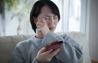 눈뜨고 있는 게 괴로워