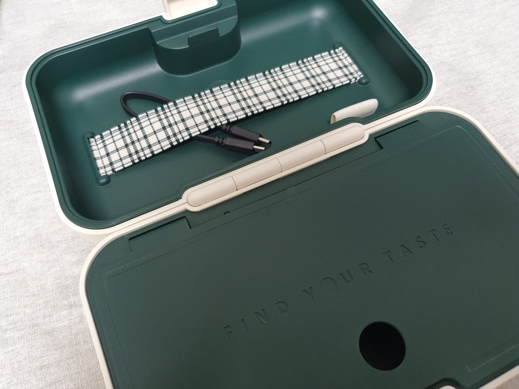 스타벅스 프리퀀시 파우치 크림색