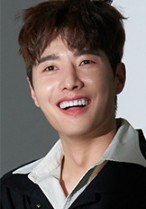 다 컸는데 안 나가요 출연진 프로필 신정윤