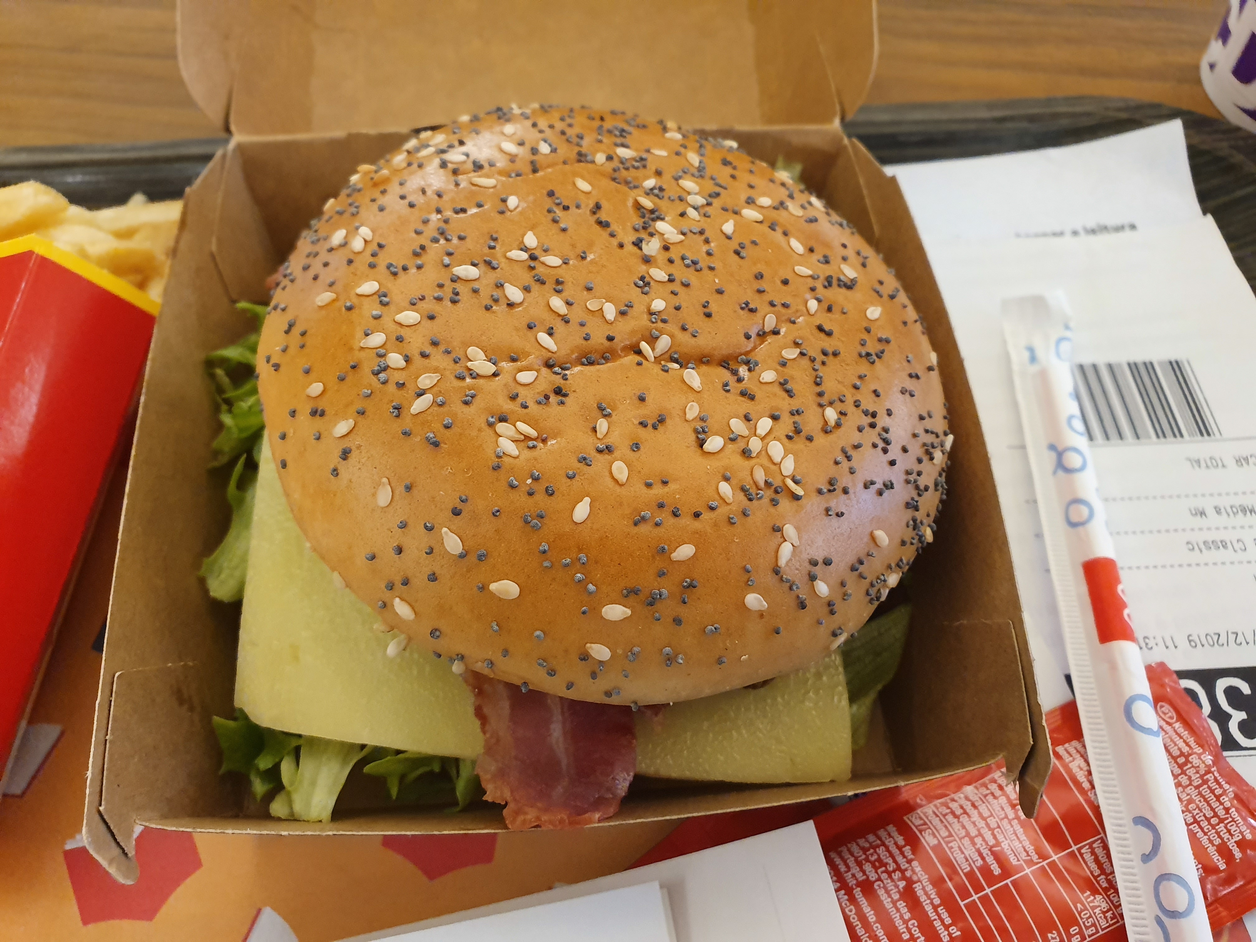 포르투갈 맥도날드 베이컨 치즈 버거 세트