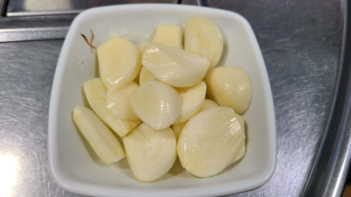 최대포-밑반찬-마늘