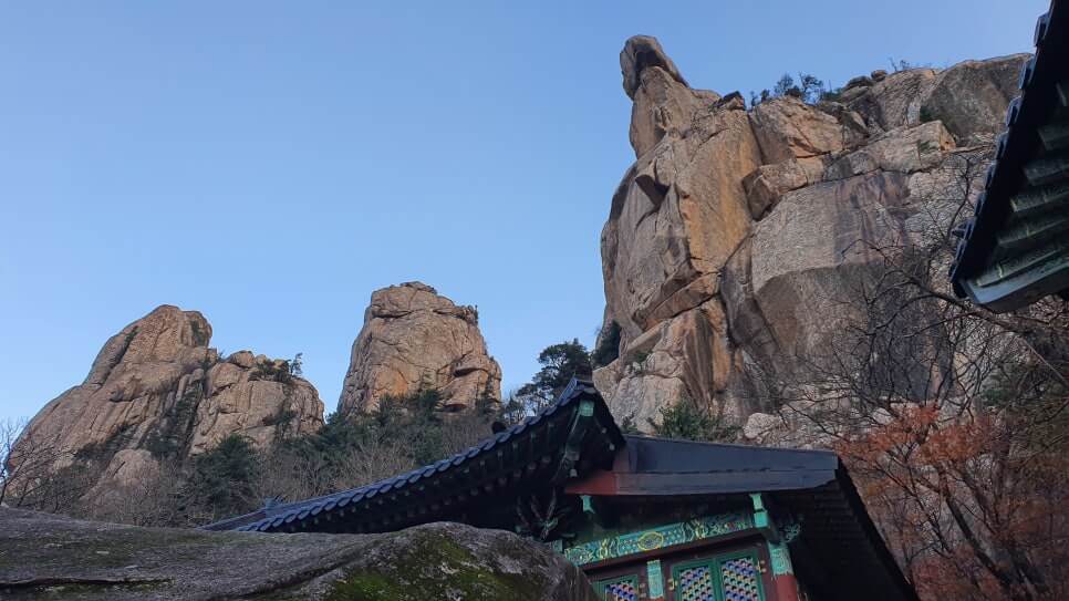 인제 봉정암 : 살아 생전에 꼭 한번 참배 해야할 불뇌사리보탑 가장 높고 가장 깊은 기도의 자리 하늘 아래 첫 사찰