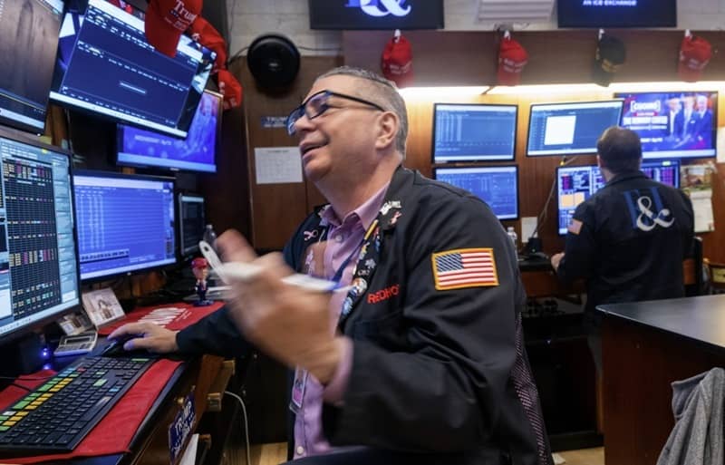 New York Stock Exchange traders on Monday, when tech stocks led the rally. Spencer Platt/Getty Images
