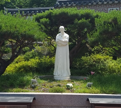 참회와 속죄의 성당 성모자상