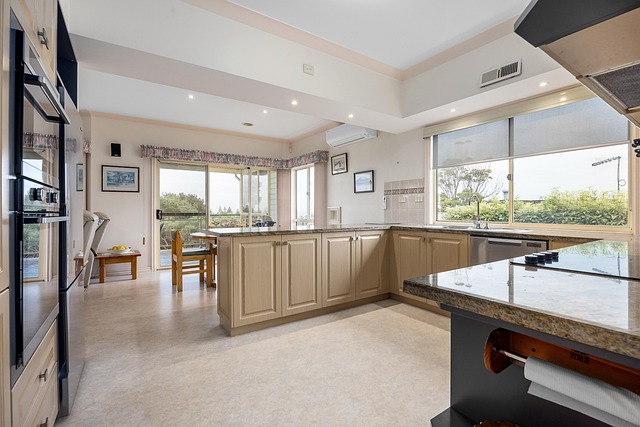 키친과 다이닝 공간