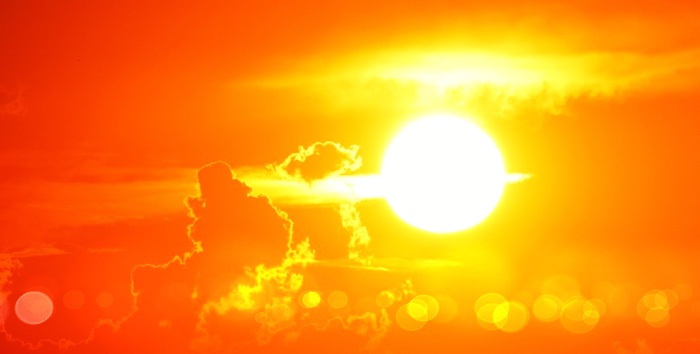 강렬하게-내리쬐는-태양빛