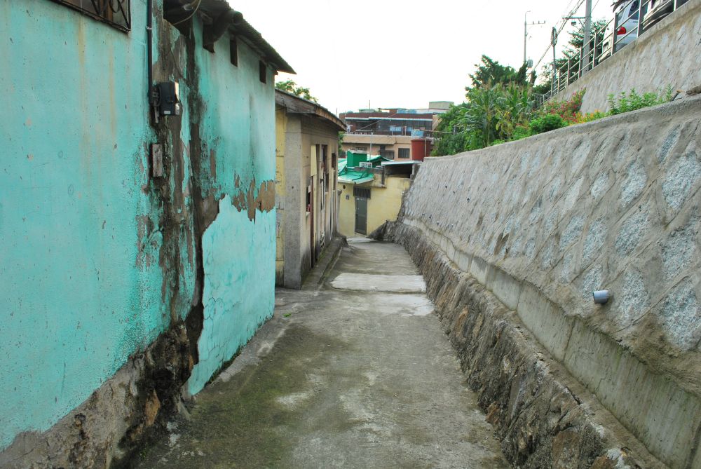 주례1동 주례시장 골목길