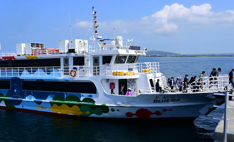 모슬포항에서 약 15분 정도면 올 수 있는 가파도 선착장 입니다.