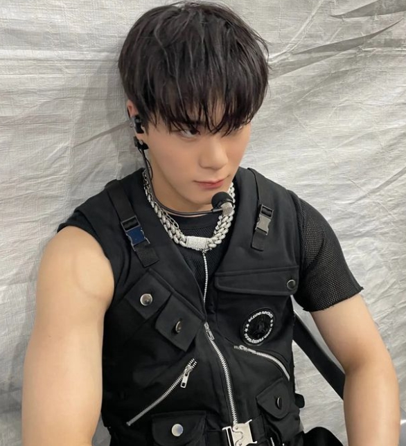 아스트로 문빈 사망 극단적 선택 인스타 르세라핌 오열 스케줄 취소 차은우 문수아 아산병원 장례식장