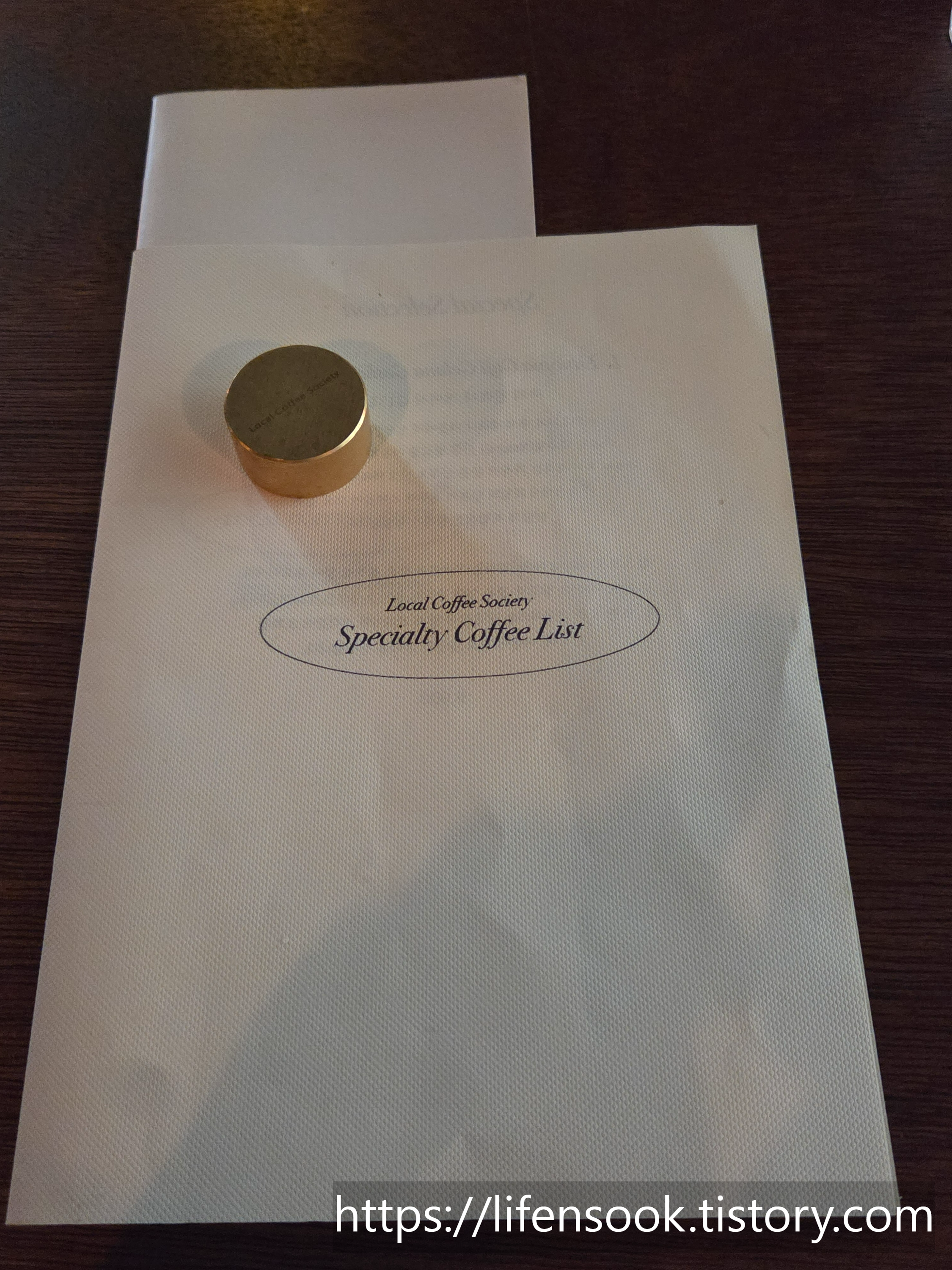 로컬커피소사이어티 메뉴판