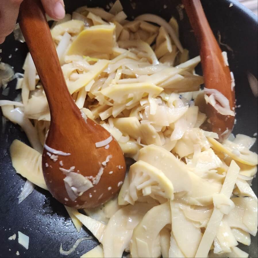 죽순들깨나물 죽순 들깨 볶음 죽순 들깨 나물 죽순 들깨탕 죽순 들깨찜 고소한 죽순들깨볶음 버섯죽순들깨탕 만드는 법 황태죽순 들깨탕 쇠머리 시래기국&amp;죽순 들깨볶음&amp;석류 샐러드 죽순나물 들깨볶음 다양한 요리법 나오는 시기 알아봐요 냉동새우를 함께 넣어 더 맛있는 죽순들깨나물 만드는 법 아삭아삭 고소한 들깨 죽순볶음 건강한맛이 한가득~ 죽순들깨볶음 ! 고소한 시골반찬 들깨죽순나물 들깨죽순볶음 레시피 손쉬운 밑반찬 변비 동맥경화 고혈압 예방에 좋은 죽순 들깨볶음 레시피