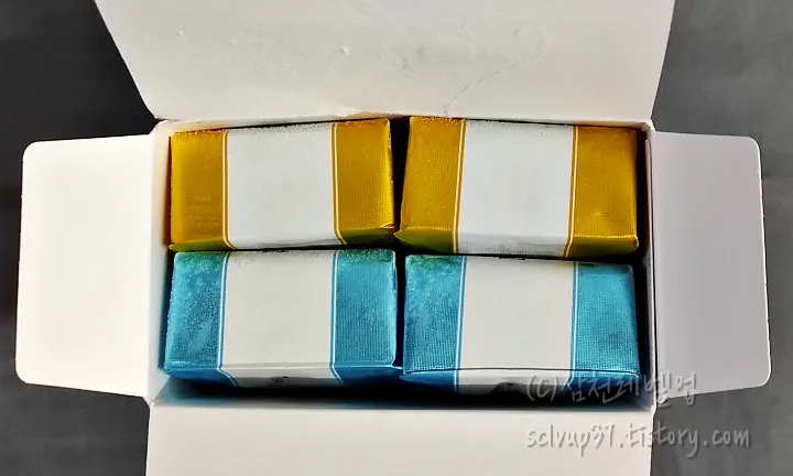 상자 뜯은 모습