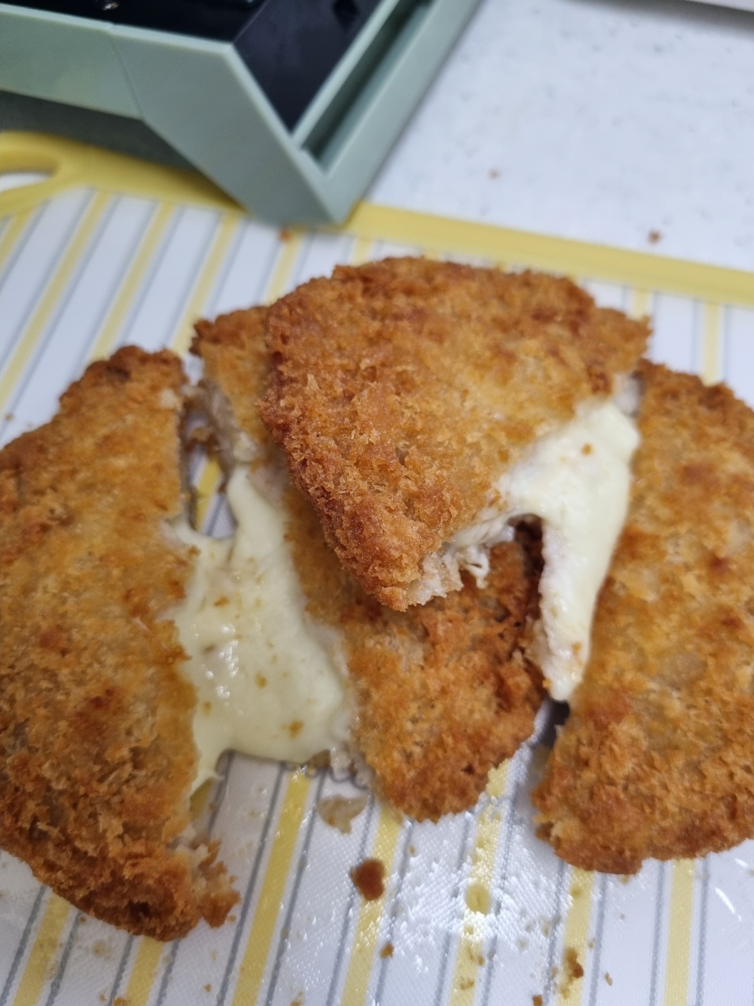 쿠팡-쿠팡프레쉬-쿠팡돈까스-곰곰돈까스-곰곰치즈돈까스-곰곰에어프라이기전용돈까스-곰곰치즈돈까스치즈양