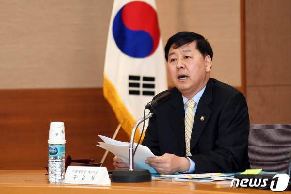 구윤철 국회의원 공직 입문