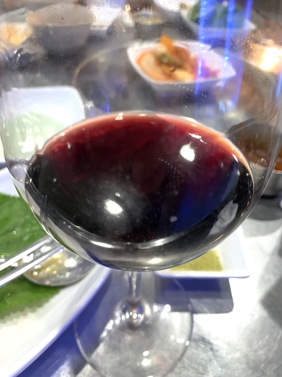 Domaine du Clos des F&eacute;es Vieilles Vignes Rouge 2010의 색
