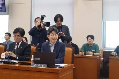 윤건영 국회의원 정치 입문