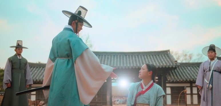 이강에는 달이 흐른다 2회 줄거리(9)