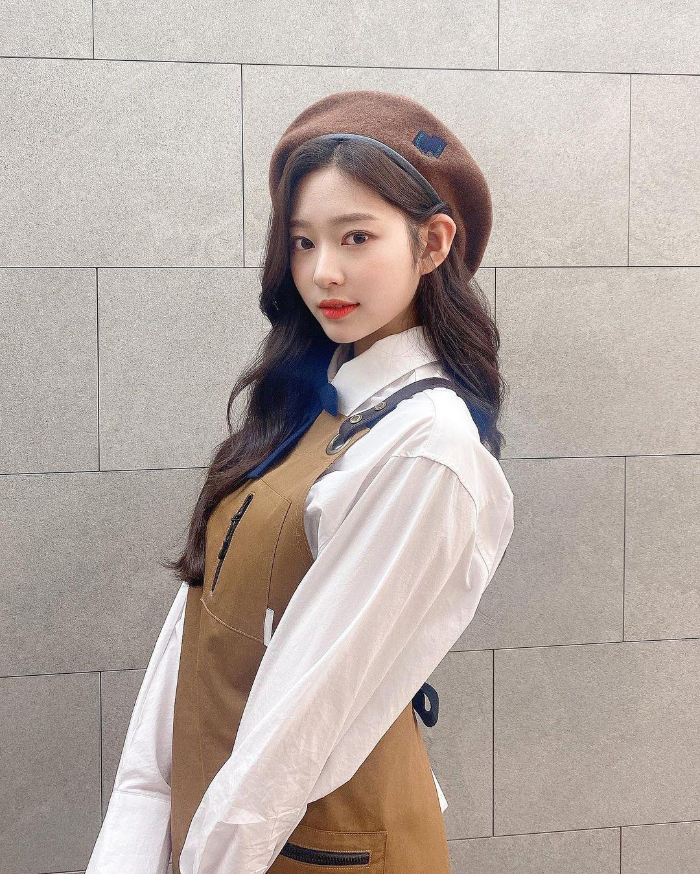 김민주 음악방송 커피숍룩