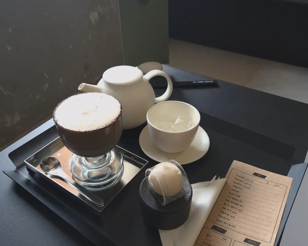 감성-카페-무눅-메뉴