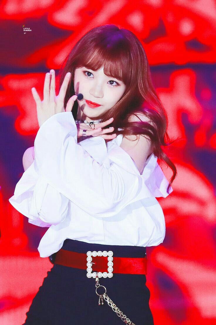 김채원 사진 모음 김채원 사진 모음