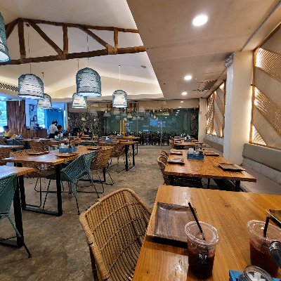 세부 아얄라몰 근처 맛집 하우스 오브 레촌 실내공간 1