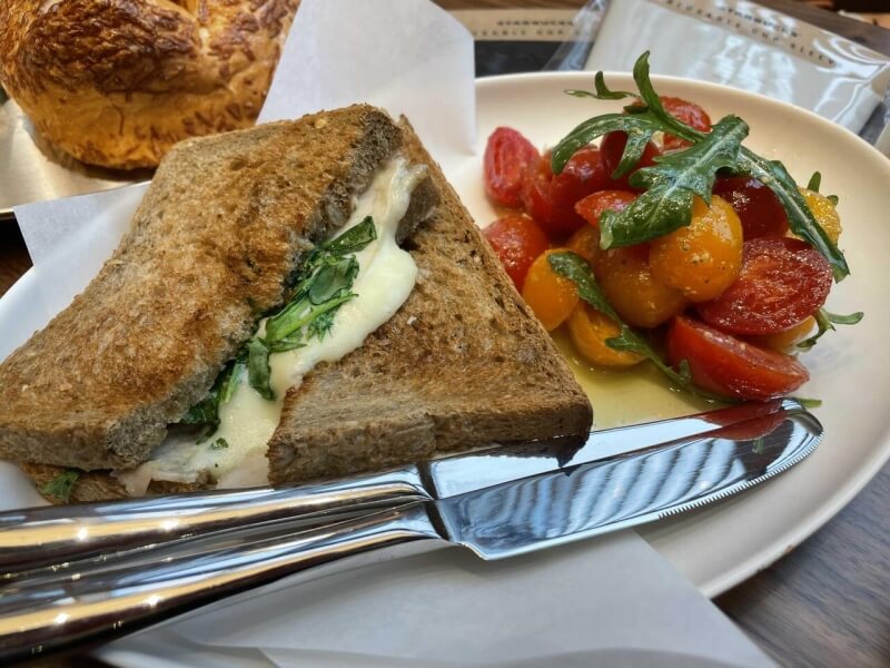 스타벅스-별다방점에서-주문한-음식-및-음료