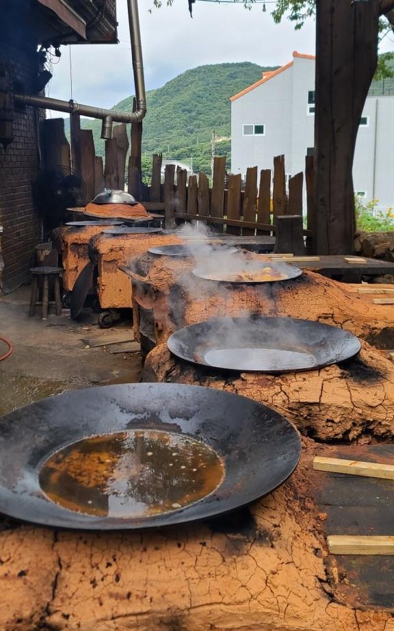 생방송오늘저녁 울산 언양 황토 화덕 참나무 장작 산골 솥뚜껑 닭볶음탕 닭도리탕 맛집 추천